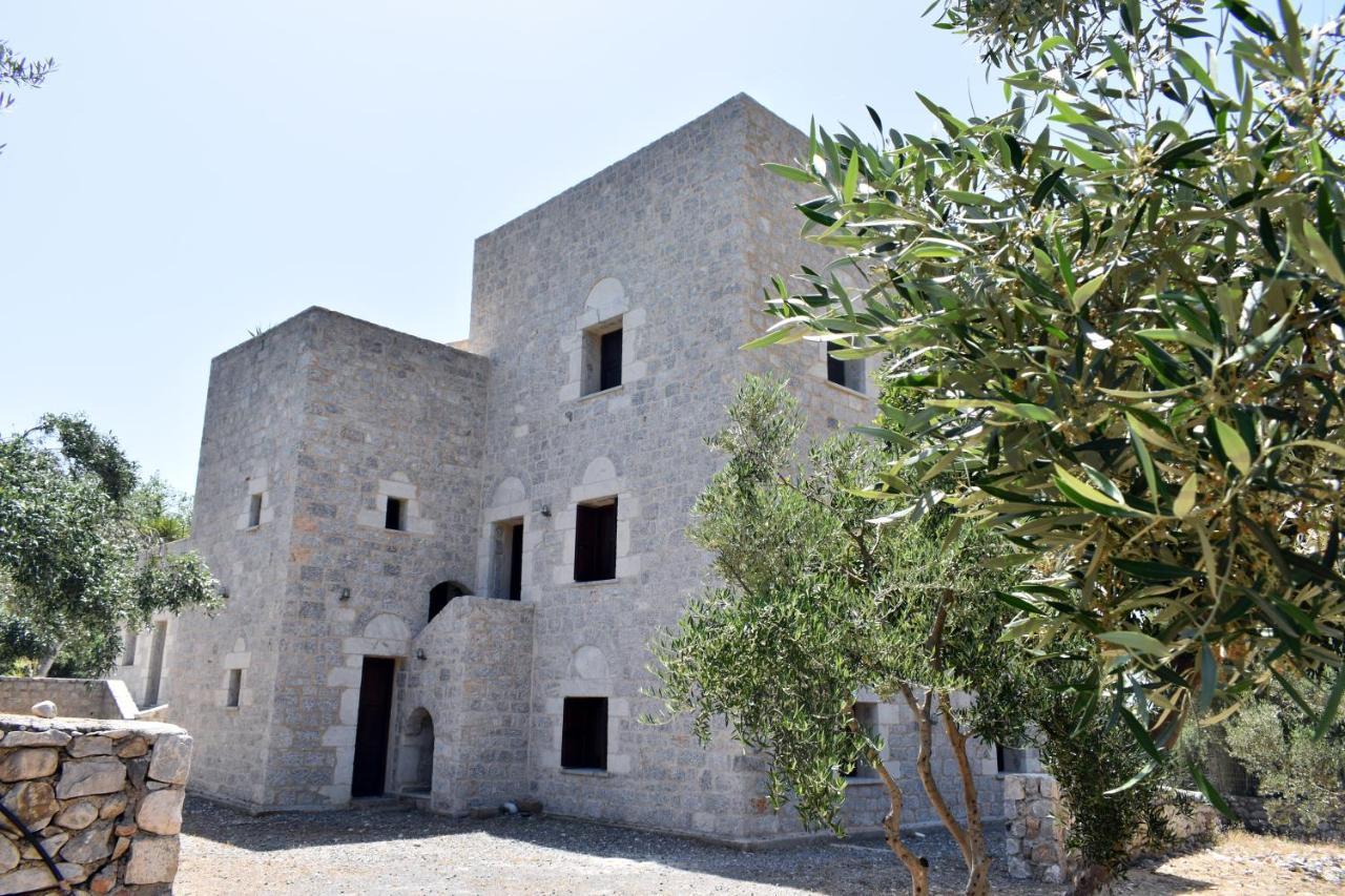 Akroyiali Apartments Gerolimenas Exterior photo