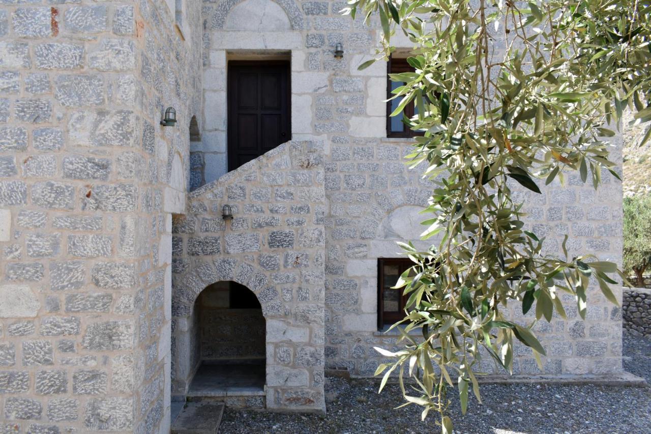 Akroyiali Apartments Gerolimenas Exterior photo