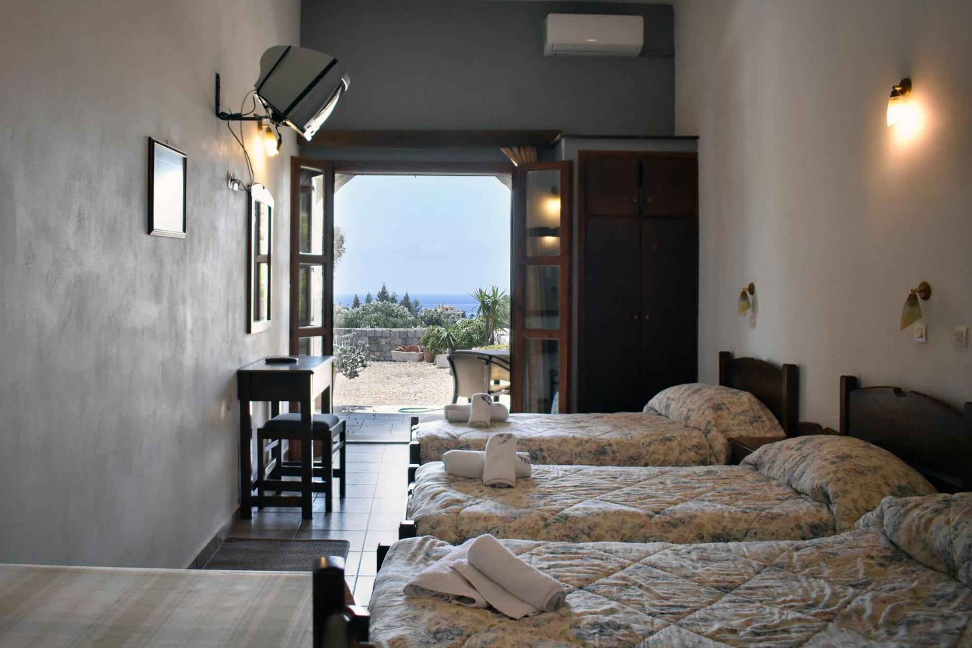 Akroyiali Apartments Gerolimenas Room photo